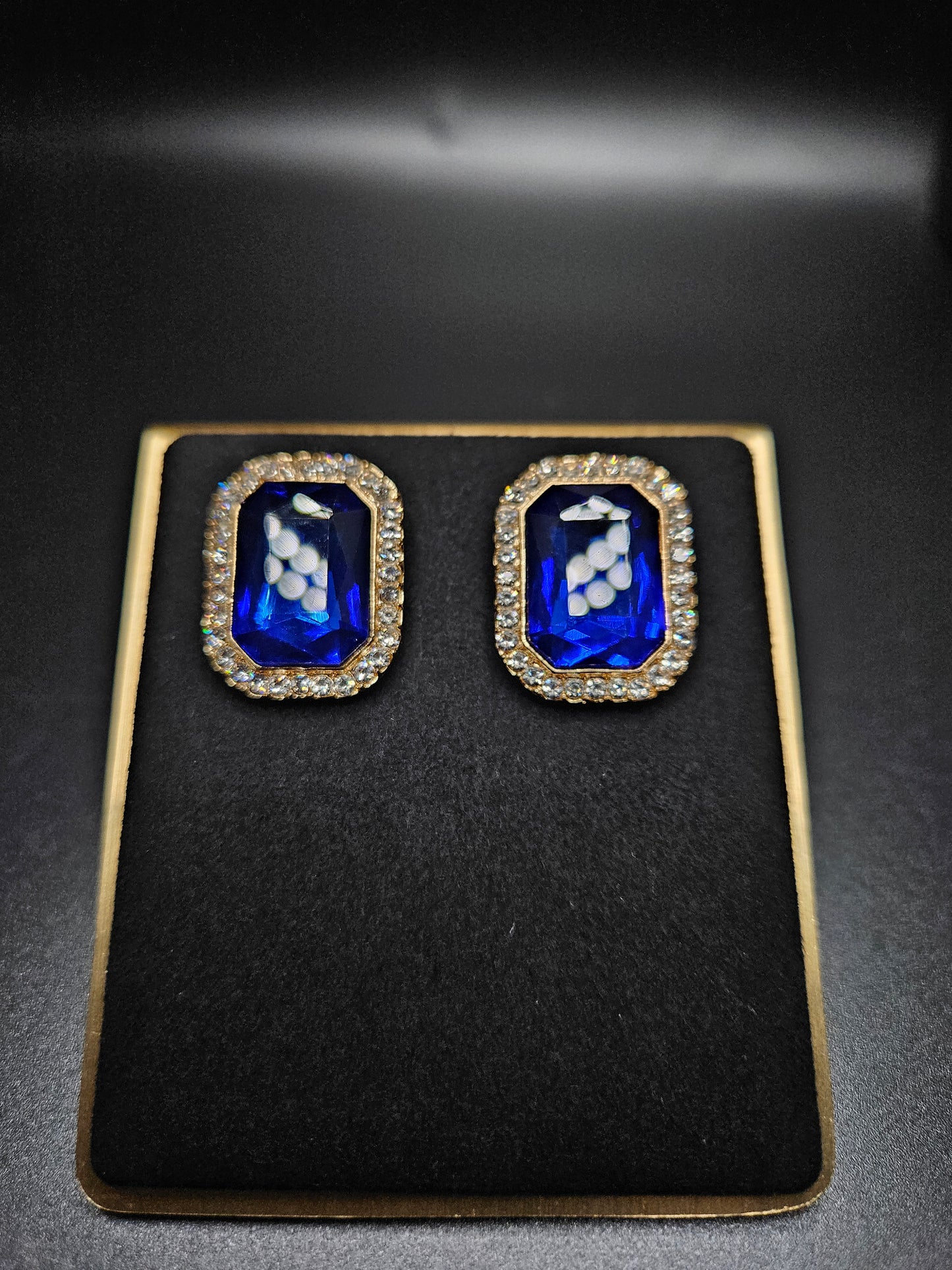 Simple Studs