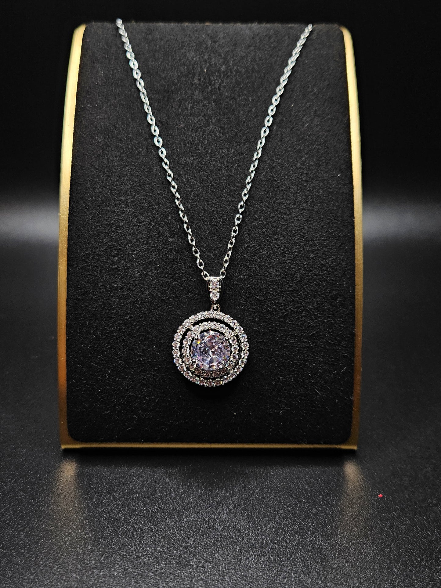 The Lora Necklace